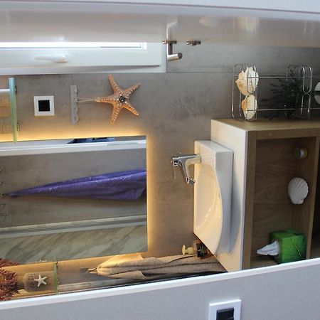 Floating House Bravia 호텔 포르토로즈 외부 사진