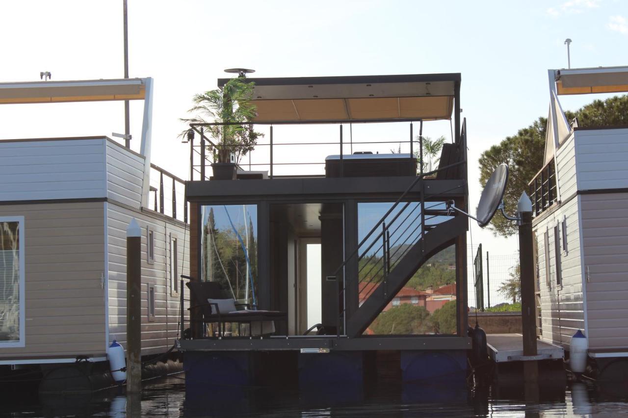 Floating House Bravia 호텔 포르토로즈 외부 사진